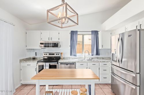 8520 Cambridge Ave, Phoenix AZ 85008-1215 exterior