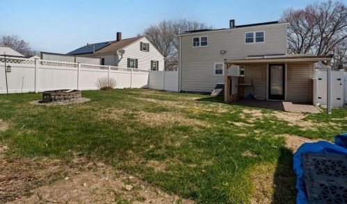 19 Mary St, New Bedford MA 02745-5523 exterior