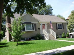 55 Wade St, Newton, MA 02461-1714