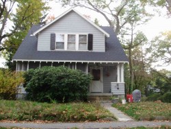 156 Elgin St, Newton, MA 02459-2302