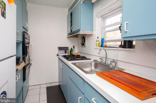 334 15 St, Philadelphia PA 19102-0010 exterior