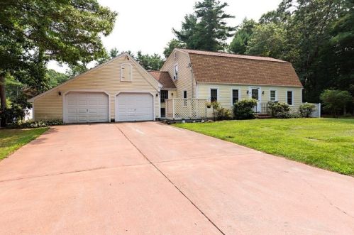 4 Tims Point Rd, Wareham, MA 02571-1319