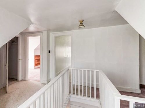 133 Grant Ave, Cresskill NJ 07626-1203 exterior