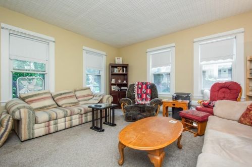 102 Main St, Acton MA 01720-3553 exterior