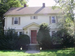 62 Evergreen Ave, Newton, MA 02466-1703