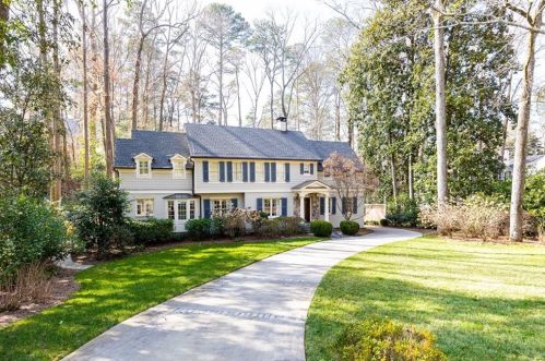 3982 Club Dr, Atlanta GA  30319-1112 exterior