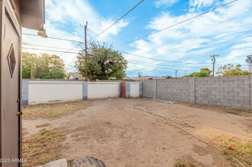 6738 33rd Ave, Phoenix AZ 85041-7416 exterior