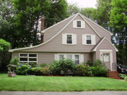 49 Pierrepont Rd, Newton, MA 02462-1126