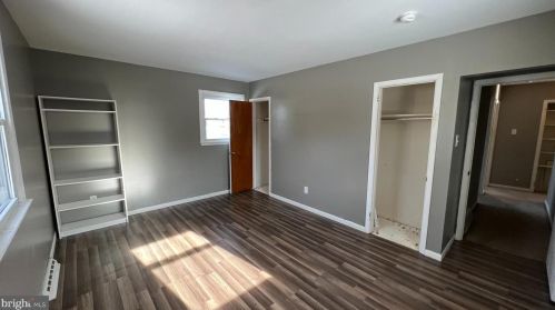 102 Military Dr, West Deptford NJ 08063-1506 exterior