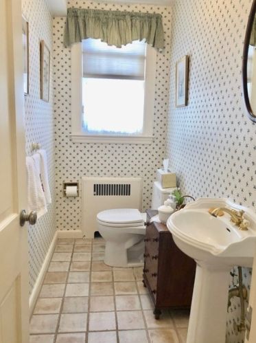 32 Old Farm Rd, Dedham MA 02026-4115 exterior