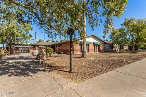 1332 Edgemont Ave, Phoenix AZ 85035-2212 exterior