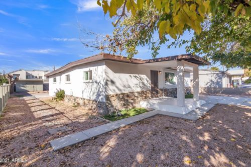 3022 34th St, Phoenix, AZ 85018-6902