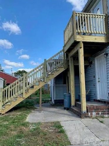 9 Christopher St, Carteret NJ  07008-3142 exterior