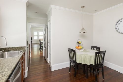 1123 Boylston St, Newton MA 02464-1014 exterior