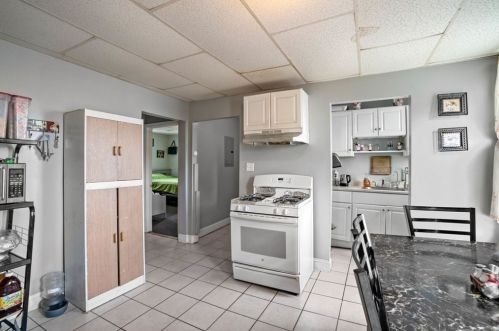 142 Marlborough St, Chelsea MA 02150-2910 exterior