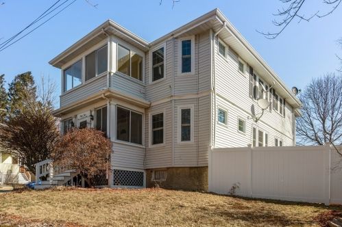 44 Barham Ave, Quincy MA 02171-2711 exterior