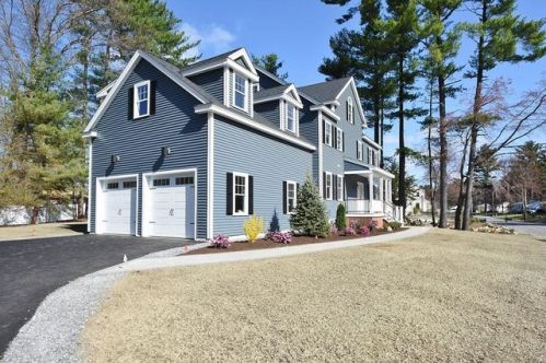 15 Manhattan Dr, Burlington, MA 01803-1908