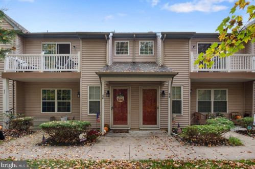 68 Crestmont Dr, West Deptford NJ  08051-2161 exterior