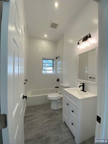 73 Merritt Ave, Cresskill NJ  07626-2419 exterior