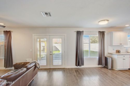 17806 13 Pl, Phoenix AZ 85014-1119 exterior