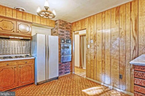 1375 Park Pl, West Deptford NJ 08093-1940 exterior