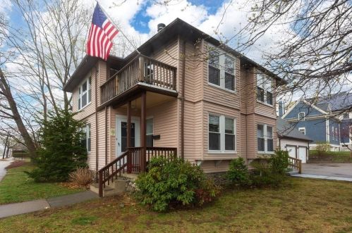 77 Wildwood Ave, Newton MA 02460-1321 exterior