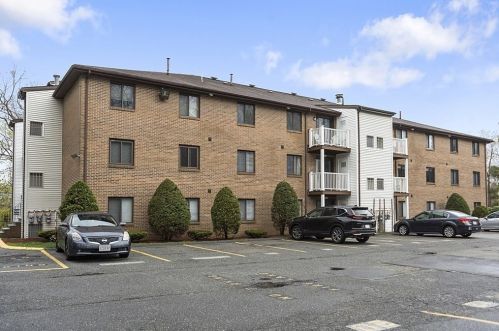 100 Cass Ave, Dracut MA 01826-3544 exterior