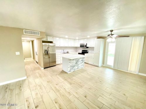 1620 57 Dr, Phoenix AZ 85031-1835 exterior