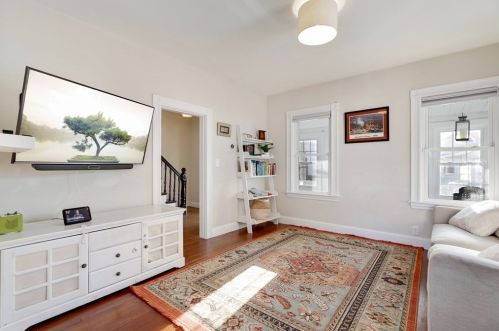 42 Lincoln St, Milton MA 02186-2005 exterior