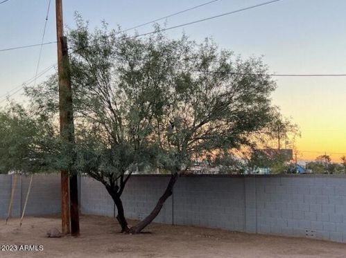 1622 27 Pl, Phoenix AZ 85008-1932 exterior