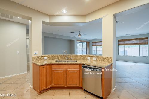 1823 Eastman Dr, Phoenix AZ 85086-1503 exterior