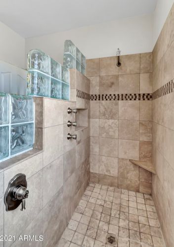 9118 Cypress St, Phoenix AZ 85003-1106 exterior