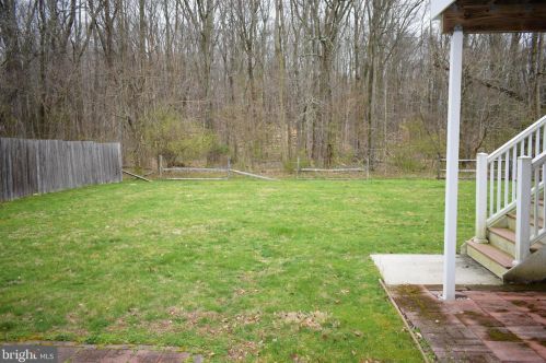 94 Drift Ave, Trenton NJ 08648-3505 exterior