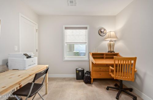 6720 11th St, Phoenix AZ  85014-1028 exterior