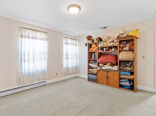 305 Detroit St, Fall River MA 02721-4904 exterior