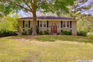 4026 Medford Dr, Huntsville AL  35802-1216 exterior