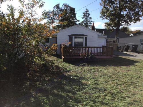 4 Columbia St, Wareham, MA 02571-2537