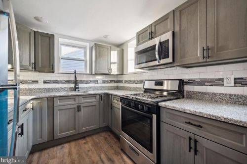 1231 16th St, Philadelphia, PA 19121-5031