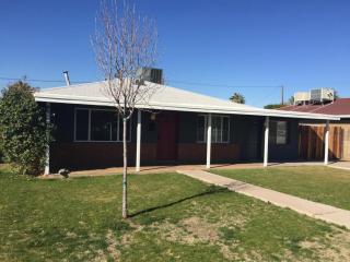 3132 34th Pl, Phoenix, AZ 85018-6214
