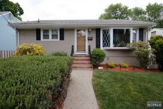 75 Westside Ave, Bergenfield, NJ 07621-2837