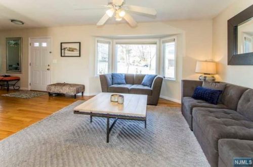 24 Clark St, Cresskill NJ  07626-1106 exterior