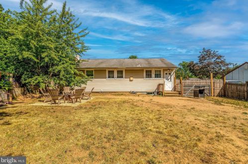 119 Military Dr, West Deptford NJ 08063-1506 exterior