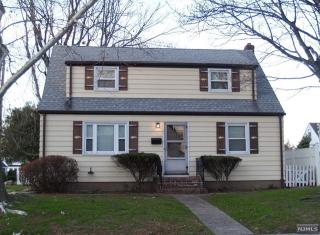 37 Westside Ave, Bergenfield, NJ 07621-2835