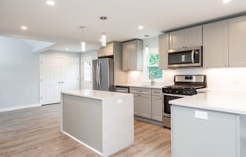 27 Canobieola Rd, Methuen MA  01844-1606 exterior