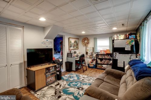 180 Sacramento Ct, West Deptford NJ  08051-1361 exterior