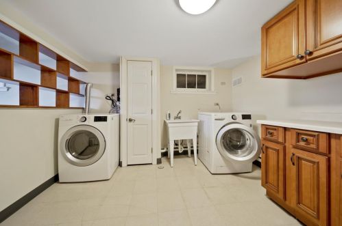 1613 Maple Ave, Forest View IL 60402-1546 exterior