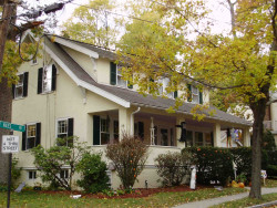 29 Brewster Rd, Newton, MA 02461-1334