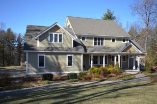 86 Lindenridge Rd, Amherst MA  01002-9712 exterior