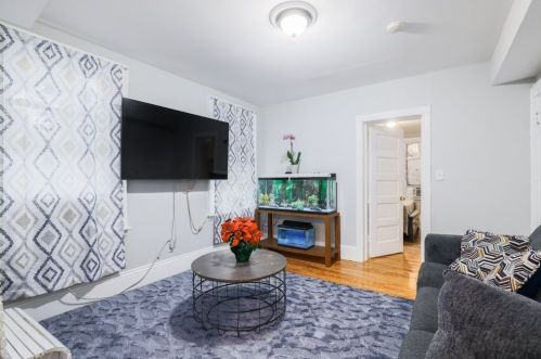 42 Lewis St, Worcester MA 01610-1702 exterior