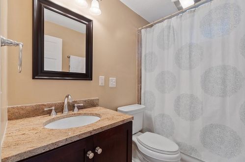 14 Meadow Ln, Worcester MA  01602-1604 exterior